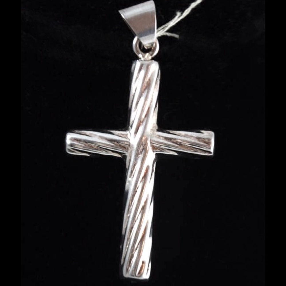 NEW STERLING SILVER TWISTED CROSS PENDANT